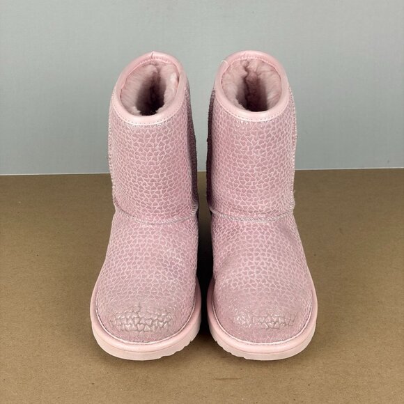 UGG Classic II Gel Hearts Pink Short Boots Kids 3 Pink Shearling Lined Pull On - Picture 2 of 9